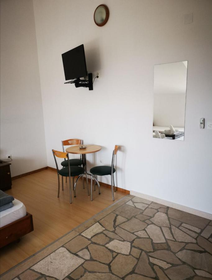 Apartments Plazibat Skrip Экстерьер фото