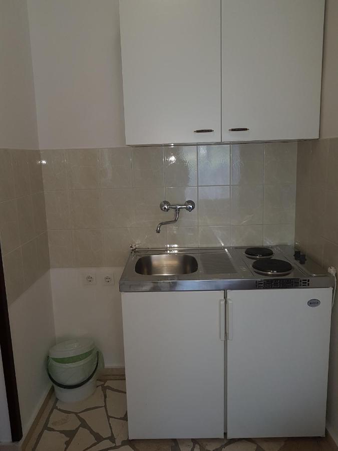 Apartments Plazibat Skrip Экстерьер фото