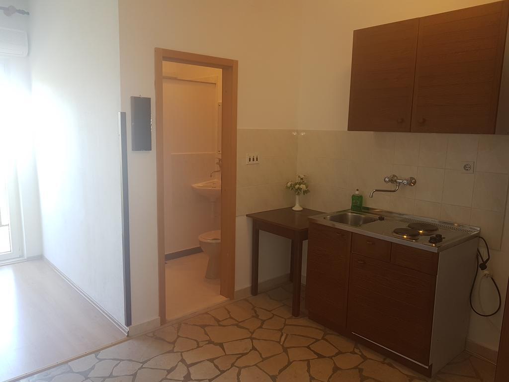 Apartments Plazibat Skrip Экстерьер фото
