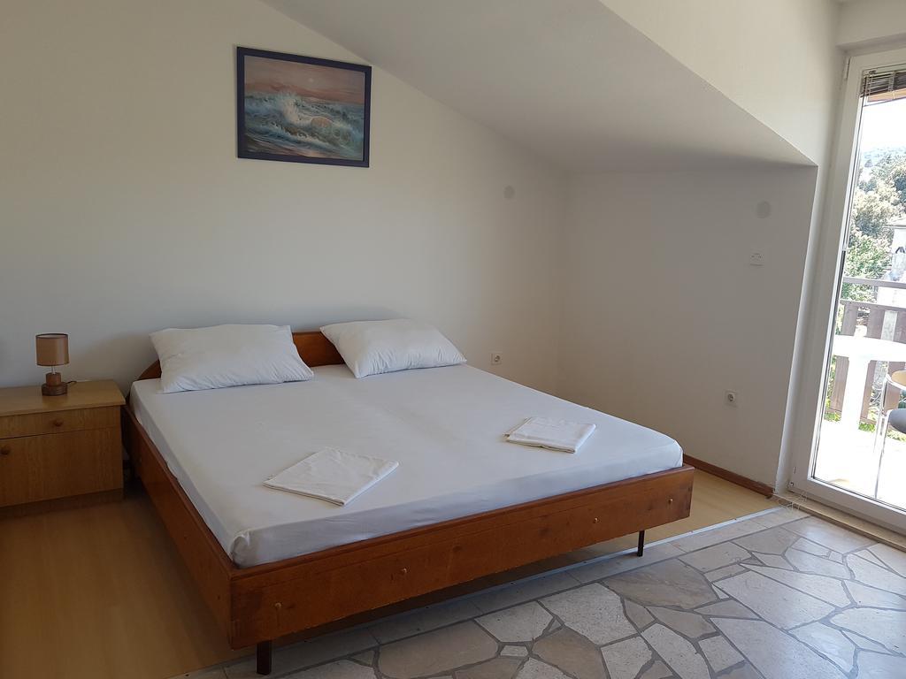 Apartments Plazibat Skrip Экстерьер фото